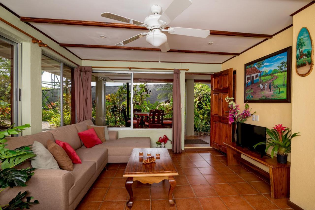 Villas Oasis Manuel Antonio Exterior photo